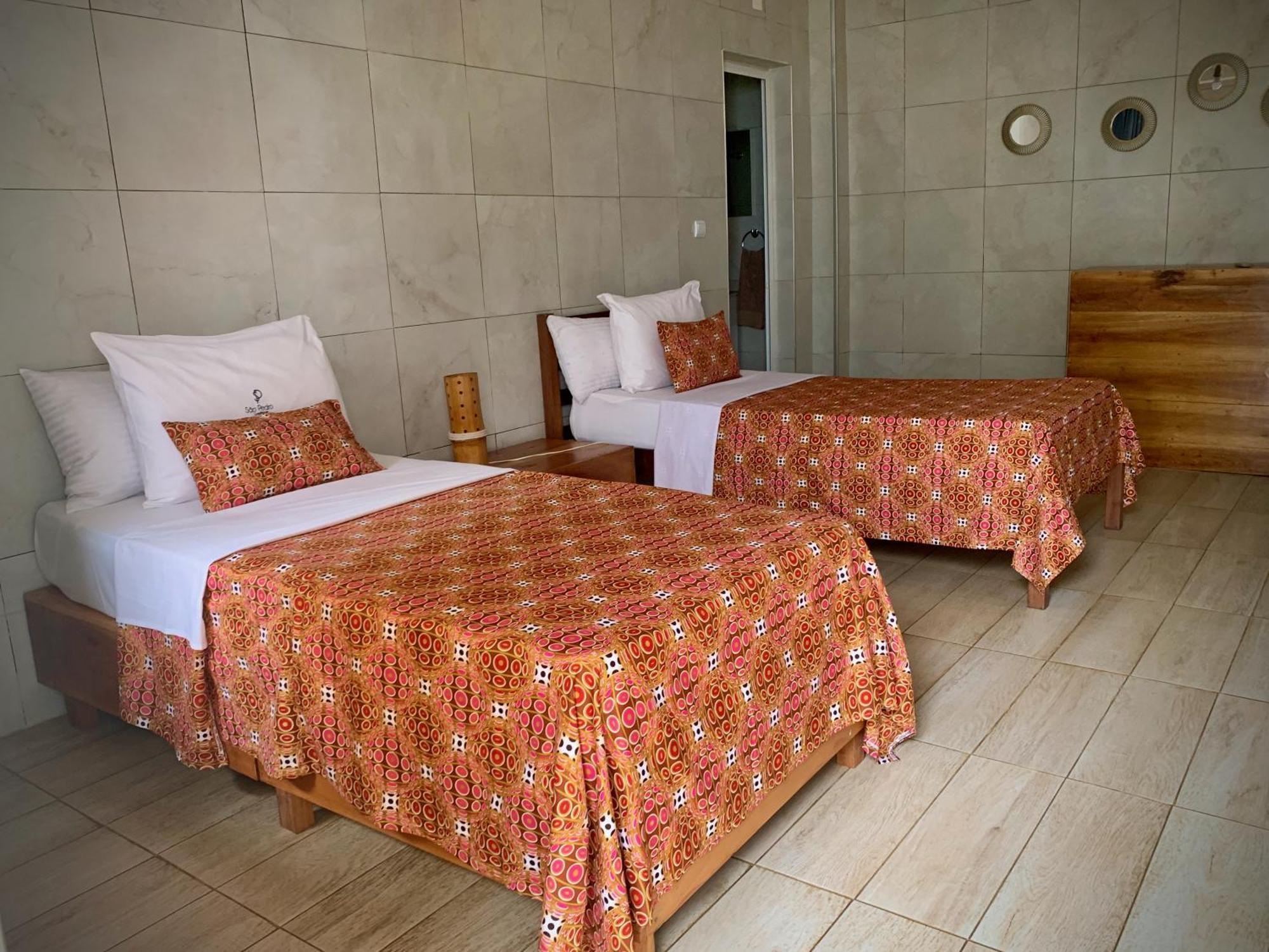 Sao Pedro Guesthouse Sao Tome Extérieur photo